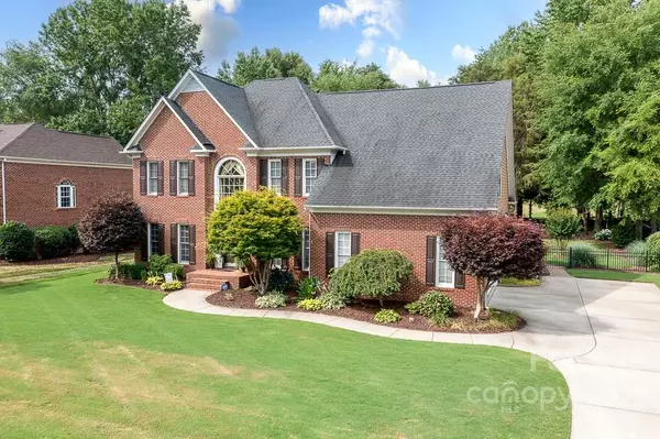 Huntersville, NC 28078,15841 Agincourt DR