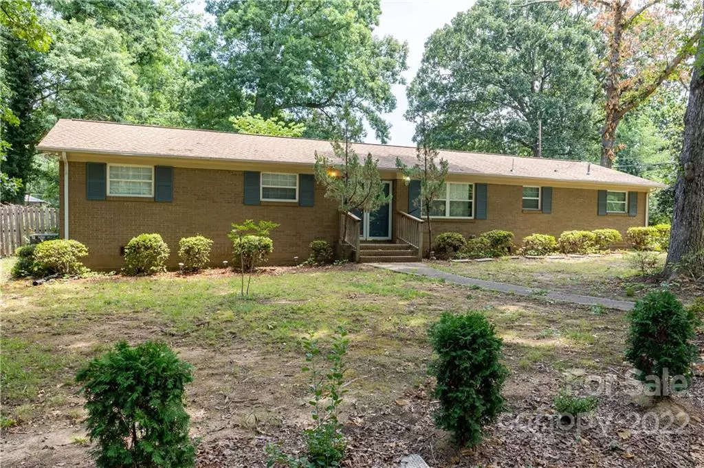 Charlotte, NC 28269,1800 Lisbon LN