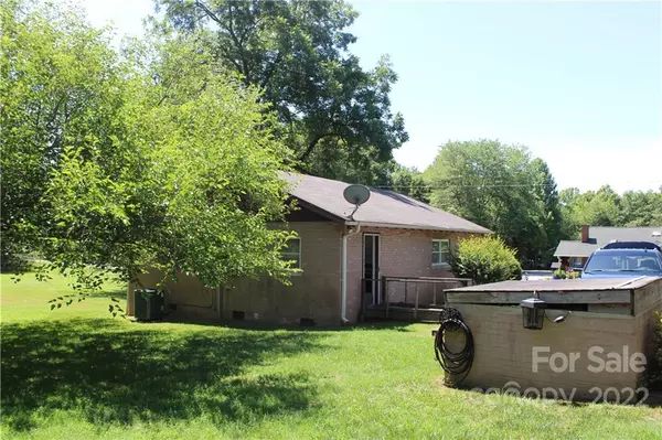 Tryon, NC 28782,77 Floyd Blackwell RD