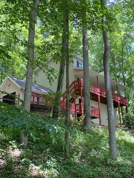 180 Rebel Ridge RD, Maggie Valley, NC 28751