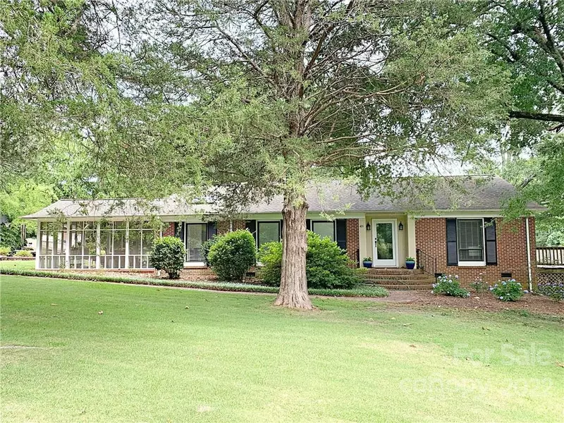 421 Country Club DR, Rock Hill, SC 29730