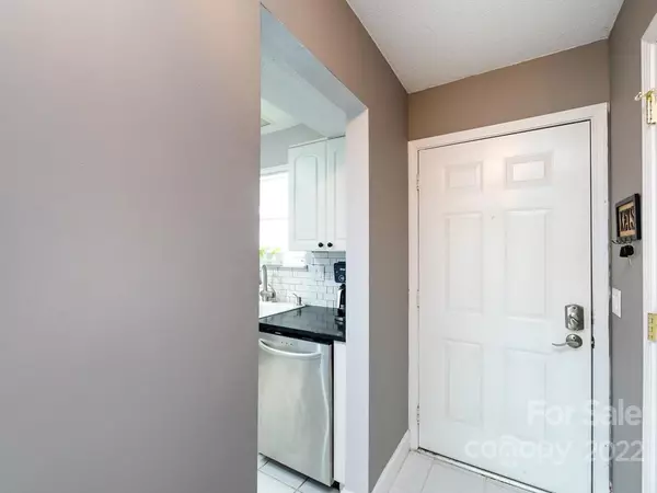 Charlotte, NC 28210,6113 Heath Ridge CT