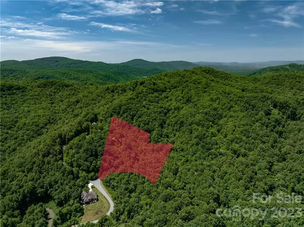 137 Sovereign LN #31 & 32, Fairview, NC 28730