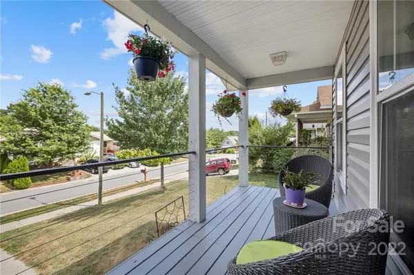 Asheville, NC 28806,10 Trellis CT