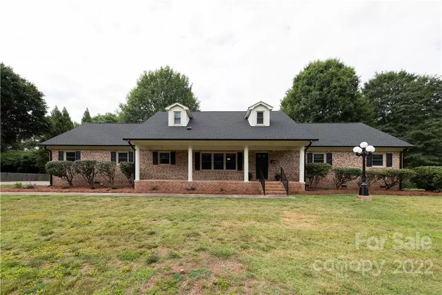 205 Mcadenville RD, Belmont, NC 28012