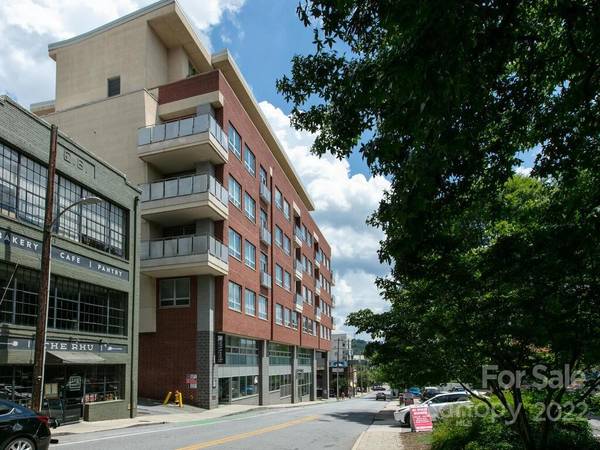 12 S Lexington AVE #401, Asheville, NC 28801