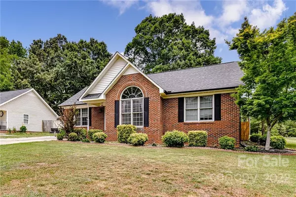 Wingate, NC 28174,100 Dianne ST