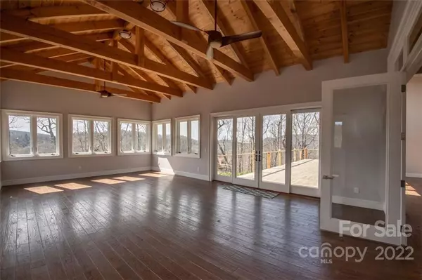 Boone, NC 28607,280 Boulder Cay RD