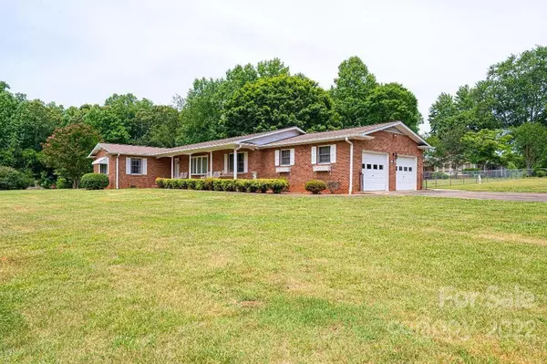 Newton, NC 28658,1009 Sprucewood LN