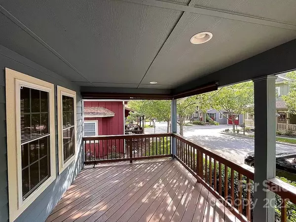 Waynesville, NC 28786,19 Sapling LN