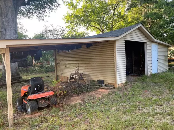 Oakboro, NC 28129,403 E 4th ST #58