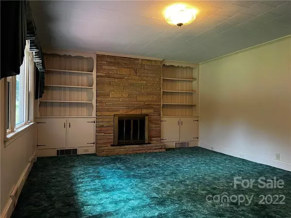 Landis, NC 28088,413 Pine ST