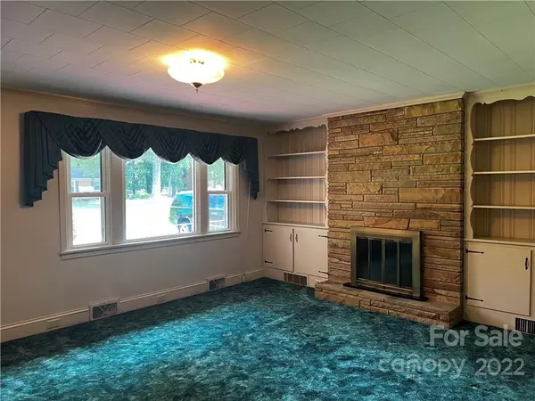 Landis, NC 28088,413 Pine ST