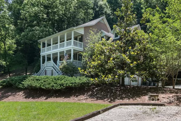 Pisgah Forest, NC 28712,243 Poplar LN