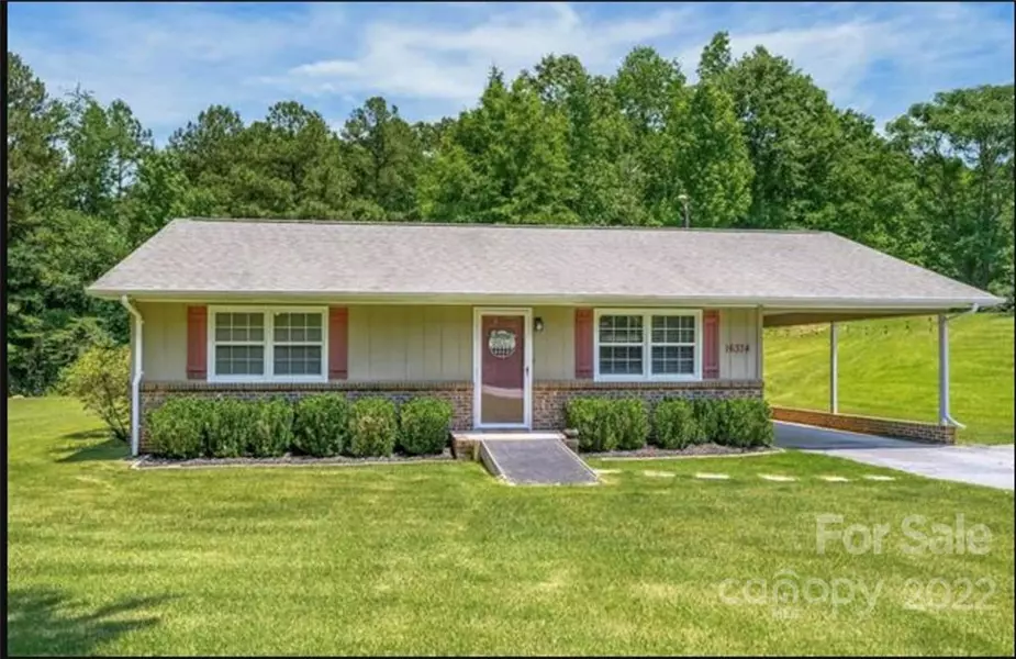 16374 Asheville HWY, Campobello, SC 29322