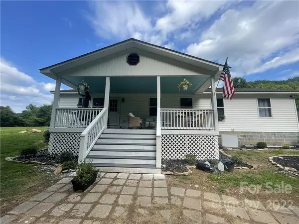 575 Cody BR, Robbinsville, NC 28771