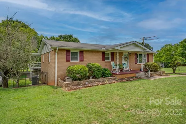 Rutherfordton, NC 28139,387 Poors Ford RD