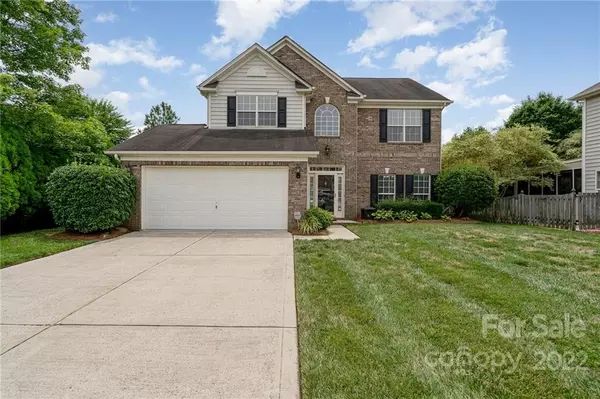 8924 Magennis Grove CT, Charlotte, NC 28216