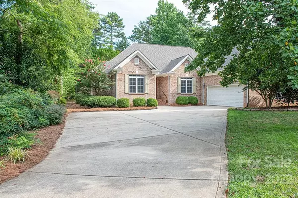 10306 Club Trophy LN, Mint Hill, NC 28227