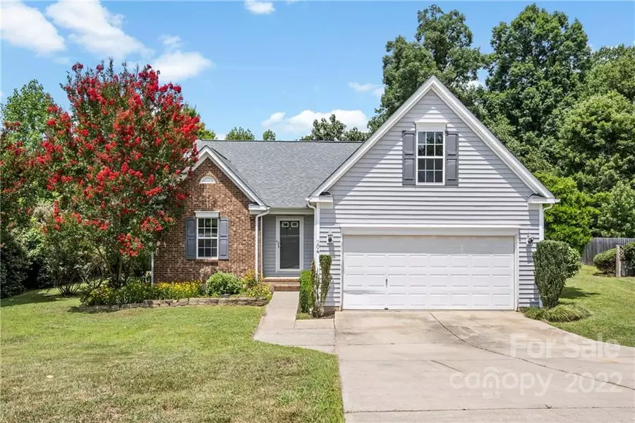 204 Brookstone DR, Mount Holly, NC 28120