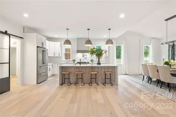 Charlotte, NC 28209,4921 Buckingham DR