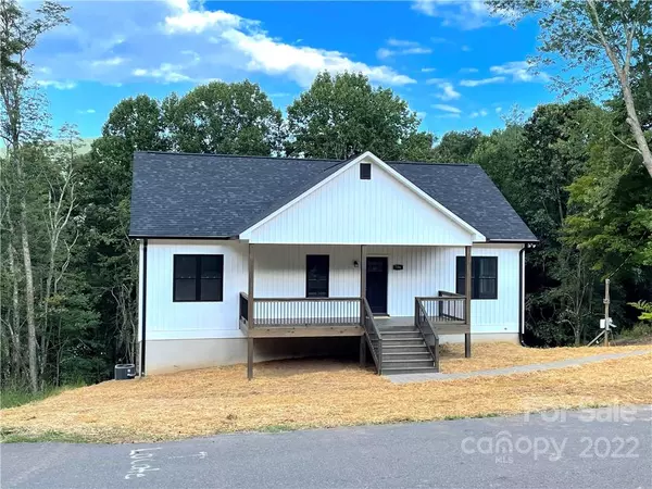 706 Ridge AVE, West Jefferson, NC 28694