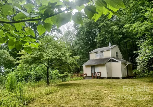 1877 Secluded Valley RD, Marshall, NC 28753