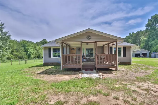 3113 Whitaker RD, Boonville, NC 27011