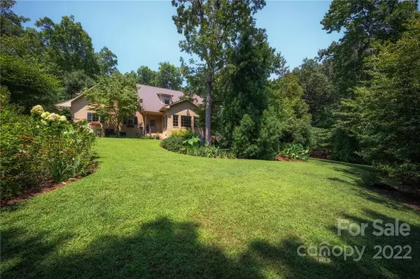 Tryon, NC 28782,148 Crestwood LN