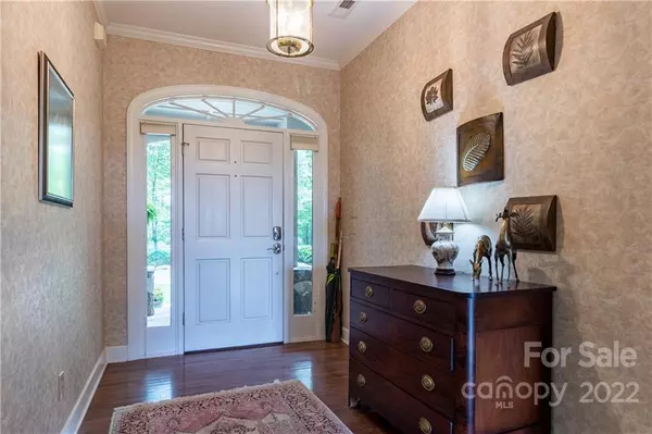 Sapphire, NC 28774,324 Winding Creek RD