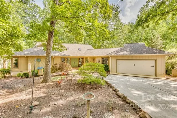 11 Timberidge CT, Lake Wylie, SC 29710