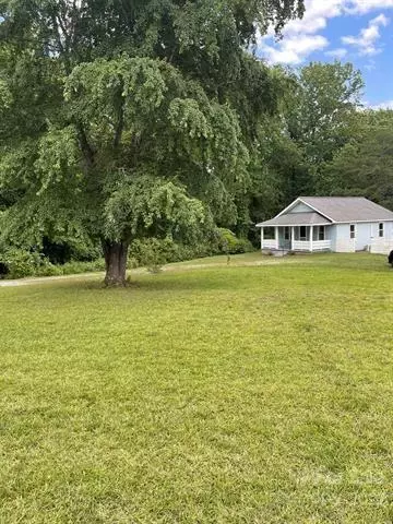 240 Lockhart CIR, Landrum, SC 29356