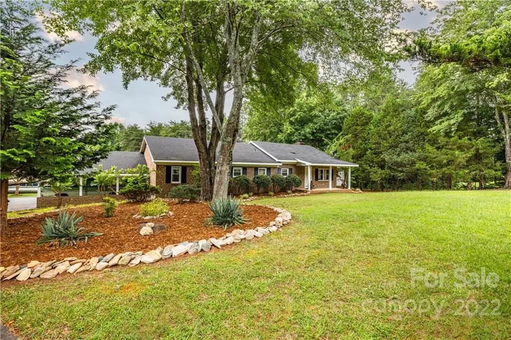 Landrum, SC 29356,360 Red Hill LN