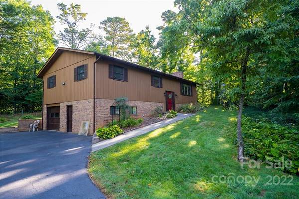 4 Pine Spring DR,  Asheville,  NC 28805