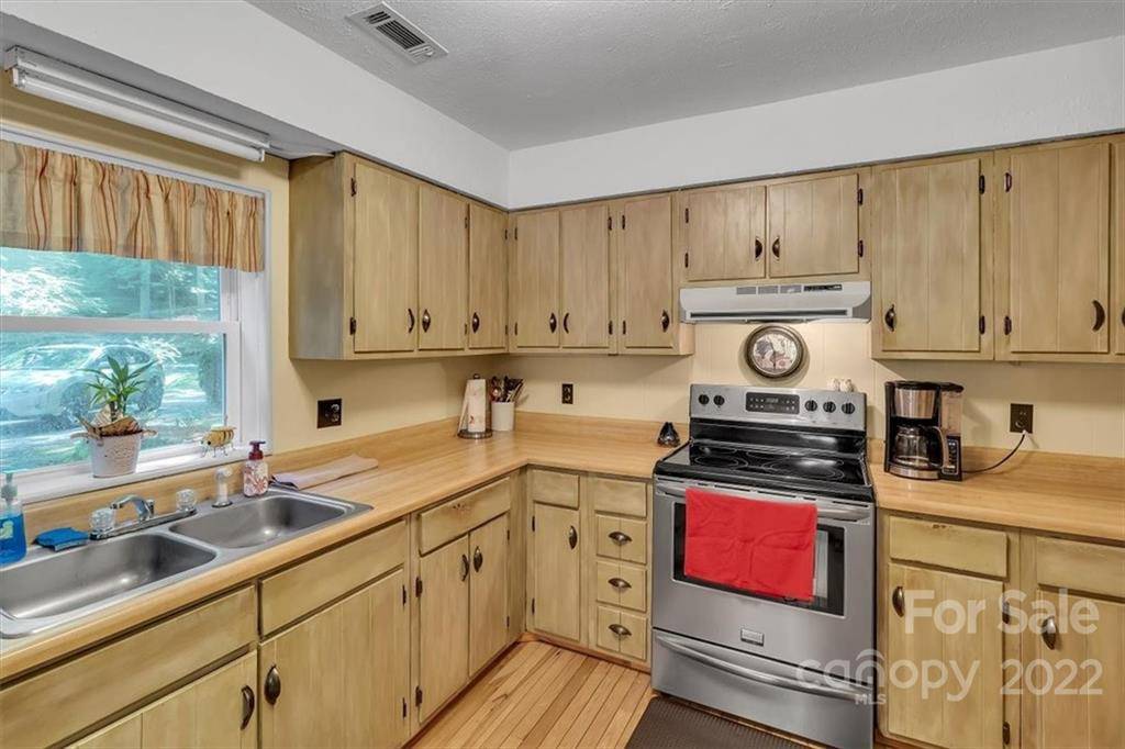 Sylva, NC 28779,432 Turtle Creek RD