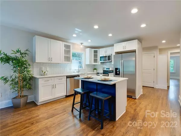 Charlotte, NC 28216,2325 Dundeen ST