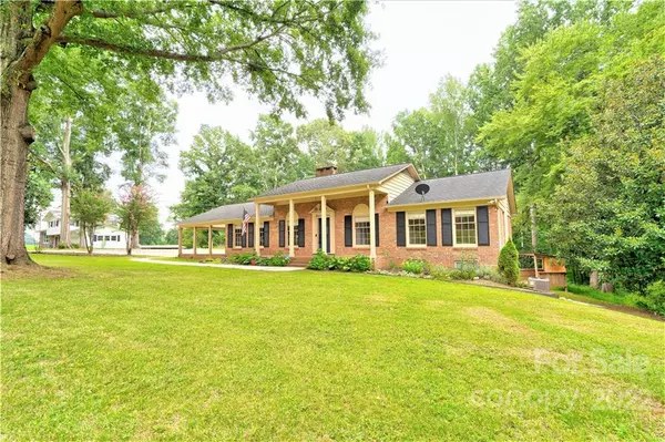 Shelby, NC 28152,300 Oak AVE