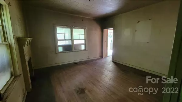 Lenoir, NC 28645,1021 Harrisburg DR