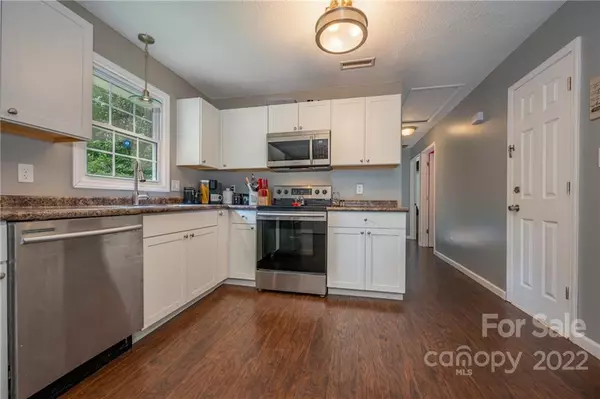 Mooresboro, NC 28114,2154 Harris Henrietta RD