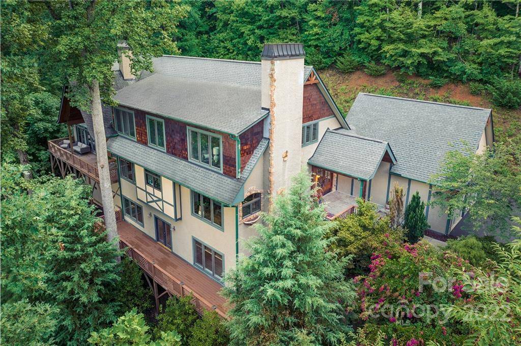 331 E Sondley DR, Asheville, NC 28805