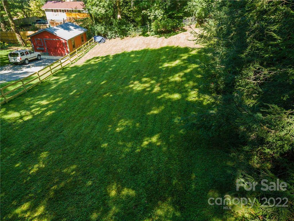725 Rhododendron AVE, Black Mountain, NC 28711