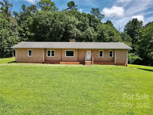 6386 Hudlow RD, Union Mills, NC 28167