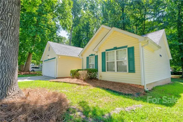 Charlotte, NC 28216,6639 Autumn Gate LN