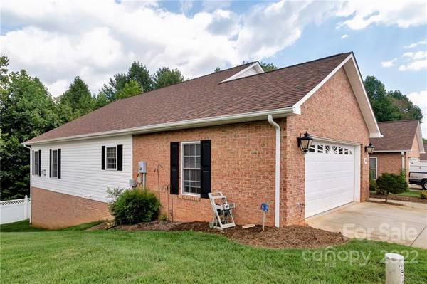 Lenoir, NC 28645,1273 Wexford Village CIR