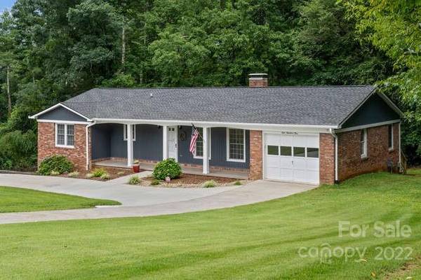 101 London RD, Hendersonville, NC 28739