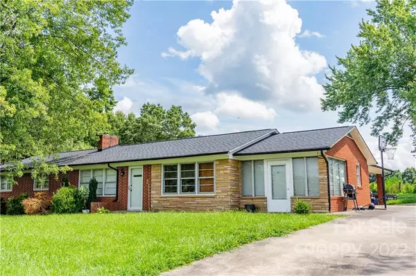 Taylorsville, NC 28681,66 Avon Park LN