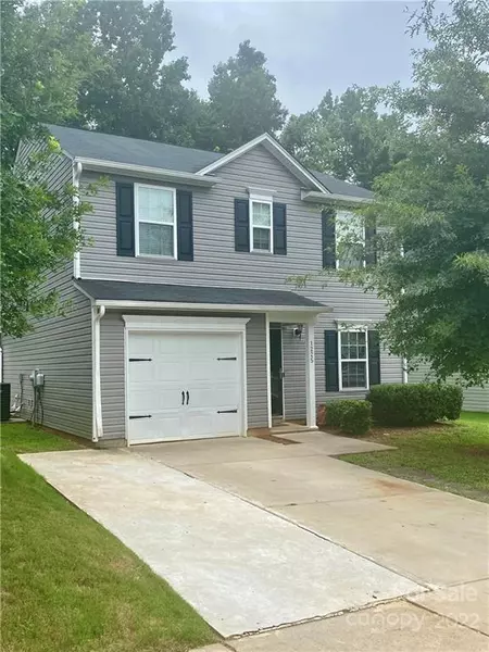 1225 Allegiance DR, Charlotte, NC 28217