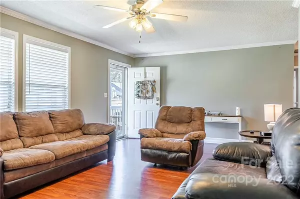 Dallas, NC 28034,1031 Canada DR