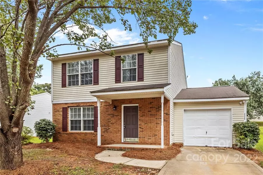 2320 Hope Valley LN, Charlotte, NC 28213