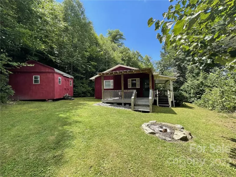 41 Wonder DR, Maggie Valley, NC 28751